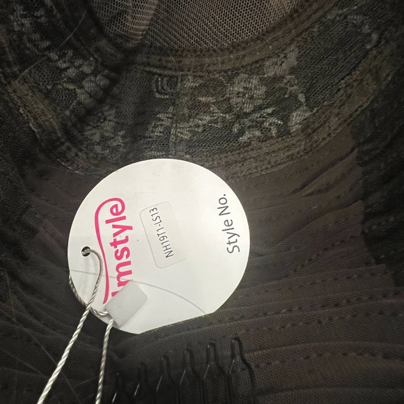 IMStyle Shannon synthetic Lace Front Wig NWT Retail Over $115! Great Deal! - Picture 5 of 12